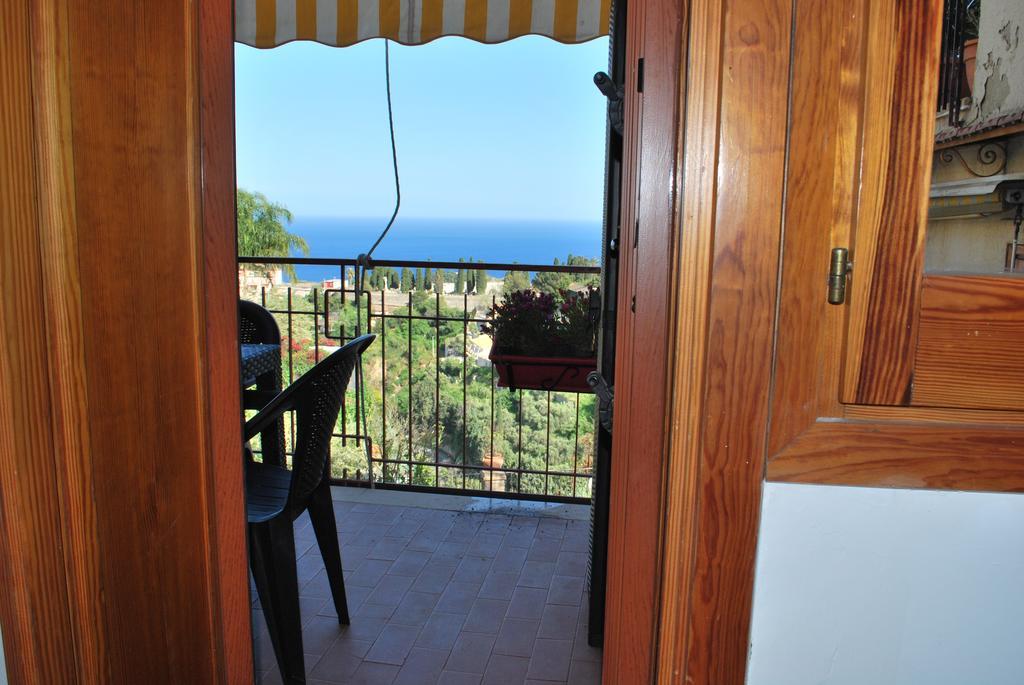 Profumo Di Lavanda Taormina Apartment Екстериор снимка